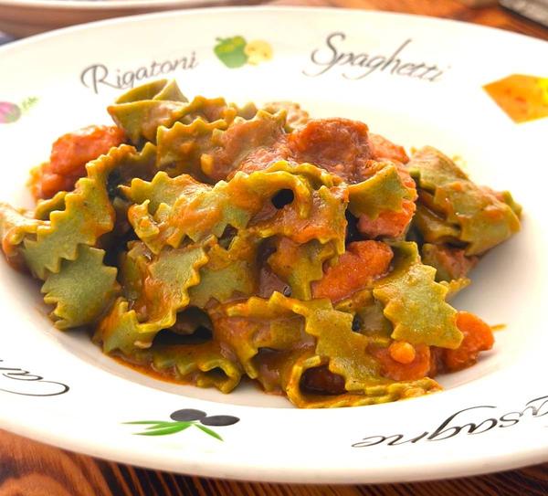 Paste cu Sos Ragu de Salsiccia